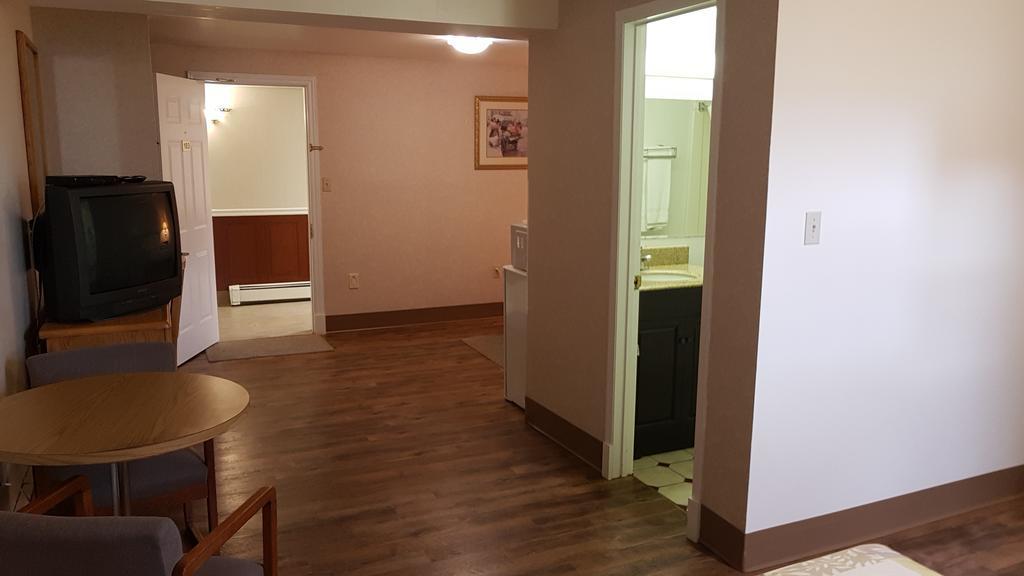 Queens Arms Inn Charlottetown Bagian luar foto