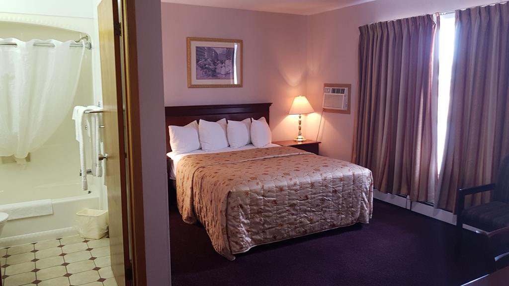 Queens Arms Inn Charlottetown Bagian luar foto