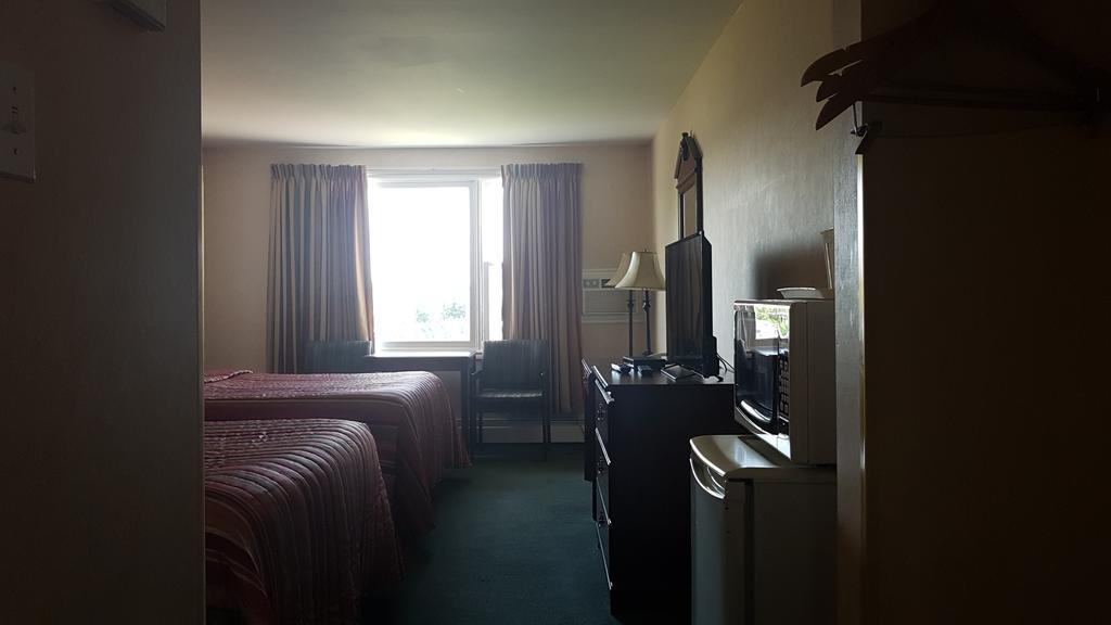 Queens Arms Inn Charlottetown Bagian luar foto