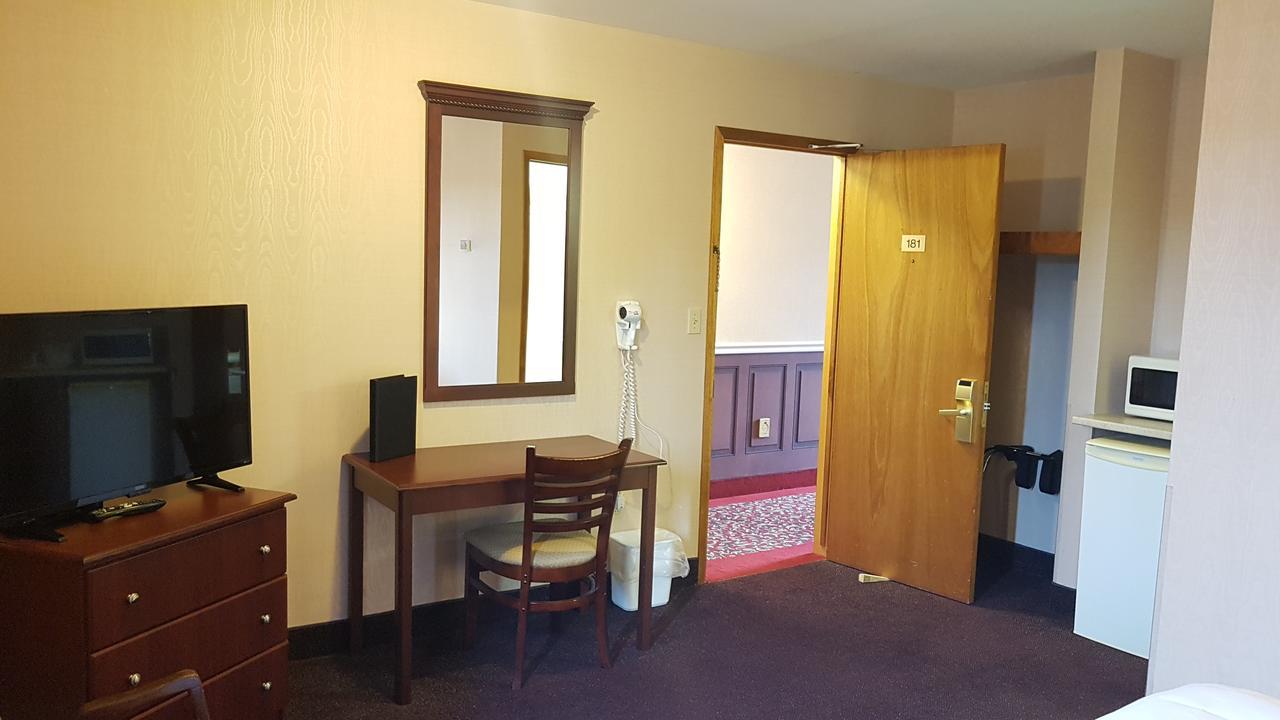 Queens Arms Inn Charlottetown Bagian luar foto