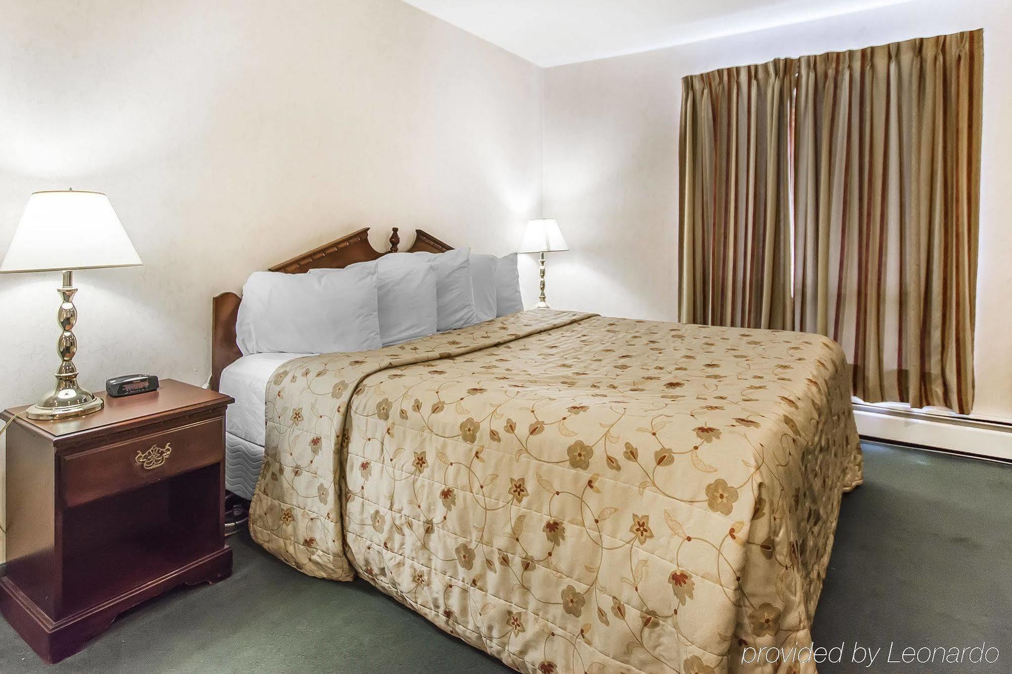 Queens Arms Inn Charlottetown Bagian luar foto